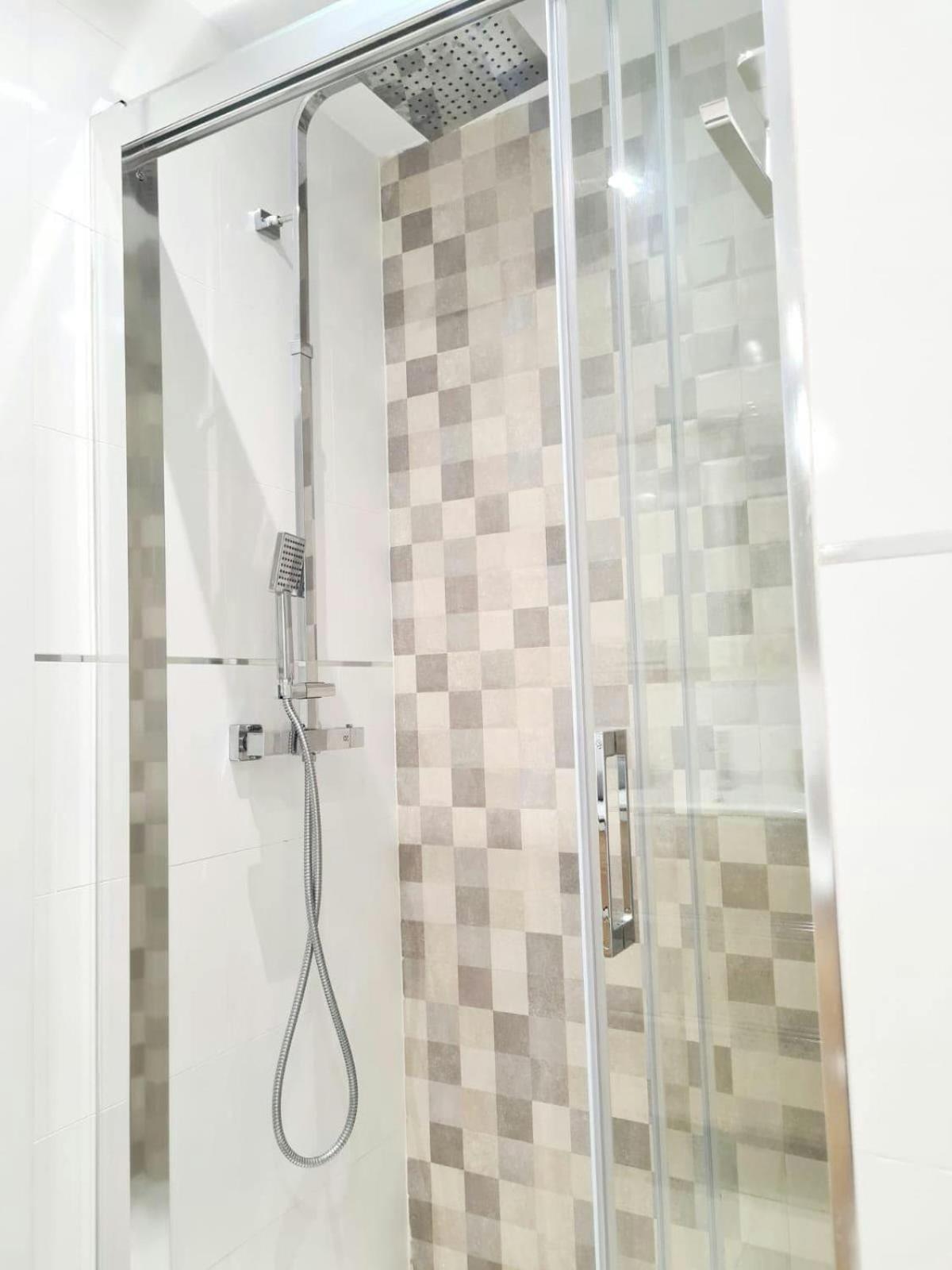 Apartamento Moderno Y Con Estilo En La Carihuela Торемолинос Екстериор снимка